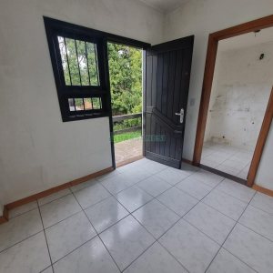 Casa Comercial com 275m², 3 dormitórios, 2 vagas, no bairro Cinqüentenário em Caxias do Sul para Alugar