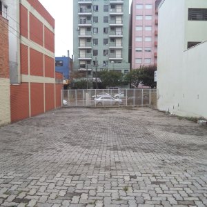 Terreno com 550m², 1 vaga, no bairro Centro em Caxias do Sul para Alugar