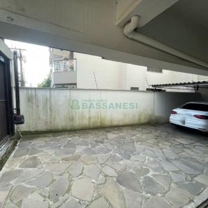 Apartamento com 74m², 2 dormitórios, 1 vaga, no bairro Madureira em Caxias do Sul para Comprar