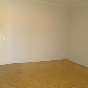 Casa com 157m², 3 dormitórios, 3 vagas, no bairro Santa Catarina em Caxias do Sul para Comprar