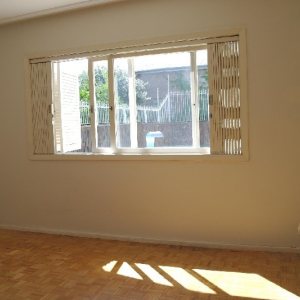 Casa com 157m², 3 dormitórios, 3 vagas, no bairro Santa Catarina em Caxias do Sul para Comprar