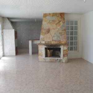 Casa com 157m², 3 dormitórios, 3 vagas, no bairro Santa Catarina em Caxias do Sul para Comprar