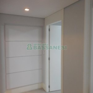 Sala com 78m², no bairro Centro em Caxias do Sul para Comprar