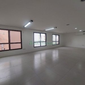 Sala com 80m², no bairro Centro em Caxias do Sul para Alugar