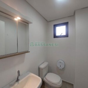Sala com 80m², no bairro Centro em Caxias do Sul para Alugar