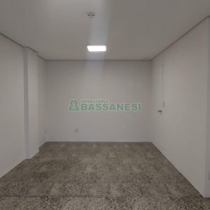 Sala com 50m², no bairro Centro em Caxias do Sul para Alugar