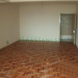 Sala com 49m², no bairro Centro em Caxias do Sul para Alugar