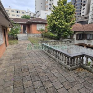 Predio com 539m², 4 vagas, no bairro Centro em Caxias do Sul para Comprar
