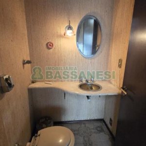 Predio com 539m², 4 vagas, no bairro Centro em Caxias do Sul para Comprar