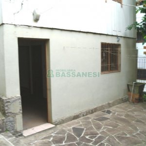 Casa com 50m², 1 dormitório, no bairro Centro em Caxias do Sul para Alugar