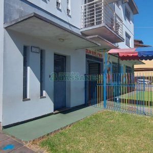 Loja com 150m², no bairro Medianeira em Caxias do Sul para Alugar
