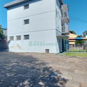 Loja com 150m², no bairro Medianeira em Caxias do Sul para Alugar