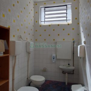 Loja com 150m², no bairro Medianeira em Caxias do Sul para Alugar