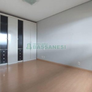 Apto Mobiliado com 58m², 1 dormitório, 1 vaga, no bairro Villagio Iguatemi em Caxias do Sul para Alugar