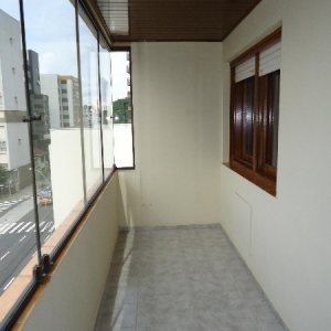 Apartamento com 79m², 2 dormitórios, 1 vaga, no bairro Centro em Caxias do Sul para Alugar