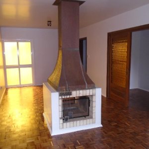 Casa Comercial com 280m², 3 dormitórios, no bairro Centro em Caxias do Sul para Alugar