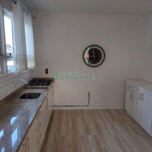 Apto Mobiliado com 171m², 3 dormitórios, 2 vagas, no bairro Centro em Caxias do Sul para Comprar