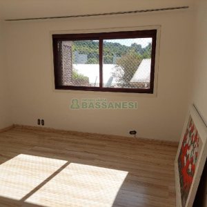 Apto Mobiliado com 171m², 3 dormitórios, 2 vagas, no bairro Centro em Caxias do Sul para Comprar