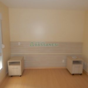 Apartamento com 71m², 2 dormitórios, 2 vagas, no bairro Lourdes em Caxias do Sul para Comprar