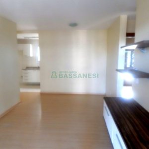 Apartamento com 71m², 2 dormitórios, 2 vagas, no bairro Lourdes em Caxias do Sul para Comprar