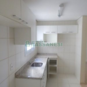 Apartamento com 71m², 2 dormitórios, 2 vagas, no bairro Lourdes em Caxias do Sul para Comprar