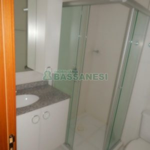 Apartamento com 71m², 2 dormitórios, 2 vagas, no bairro Lourdes em Caxias do Sul para Comprar