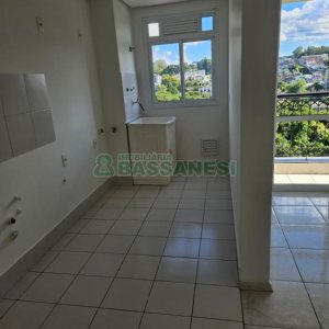 Apartamento com 58m², 2 dormitórios, 1 vaga, no bairro Santa Catarina em Caxias do Sul para Alugar