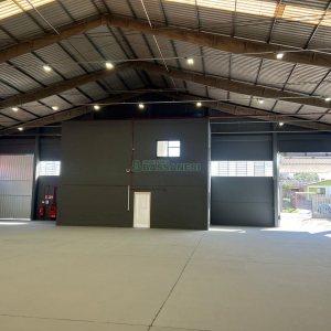 Pavilhão com 2000m², no bairro Santa Catarina em Caxias do Sul para Alugar