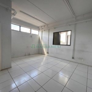 Pavilhão com 2000m², no bairro Santa Catarina em Caxias do Sul para Alugar