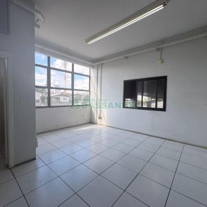 Pavilhão com 2000m², no bairro Santa Catarina em Caxias do Sul para Alugar