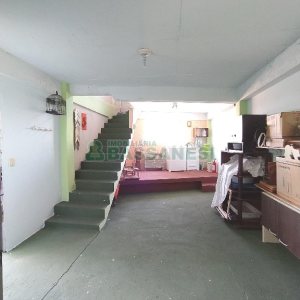 Casa com 225m², 3 dormitórios, 2 vagas, no bairro Universitário em Caxias do Sul para Comprar