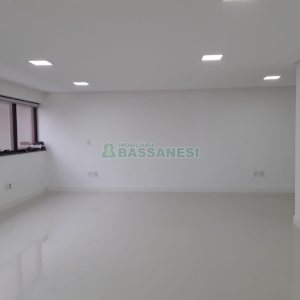 Sala com 61m², 1 vaga, no bairro Centro em Caxias do Sul para Alugar