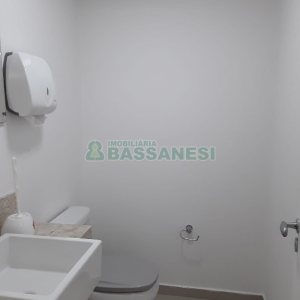 Sala com 61m², 1 vaga, no bairro Centro em Caxias do Sul para Alugar