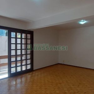 Apartamento com 90m², 3 dormitórios, 2 vagas, no bairro Santa Catarina em Caxias do Sul para Alugar