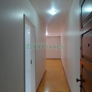 Apartamento com 90m², 3 dormitórios, 2 vagas, no bairro Santa Catarina em Caxias do Sul para Alugar