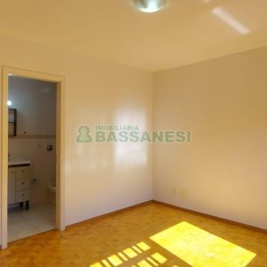 Apartamento com 90m², 3 dormitórios, 2 vagas, no bairro Santa Catarina em Caxias do Sul para Alugar