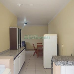 Apto Mobiliado com 55m², 1 dormitório, 1 vaga, no bairro Centro em Caxias do Sul para Alugar