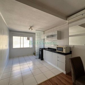 Apto Mobiliado com 76m², 2 dormitórios, 1 vaga, no bairro Jardelino Ramos em Caxias do Sul para Alugar