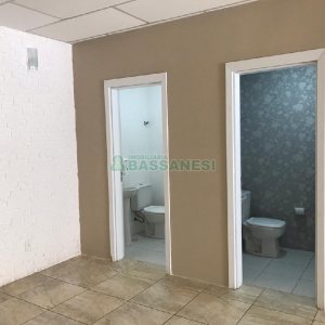 Loja com 117m², no bairro Panazzolo em Caxias do Sul para Comprar