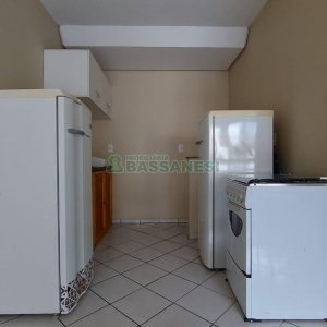 Apartamento com 30m², 1 dormitório, 1 vaga, no bairro Petrópolis em Caxias do Sul para Alugar