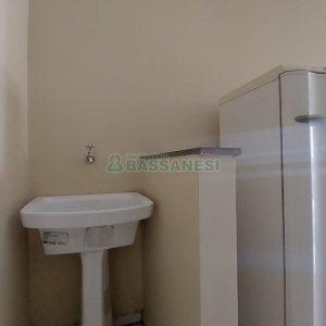 Apartamento com 30m², 1 dormitório, 1 vaga, no bairro Petrópolis em Caxias do Sul para Alugar