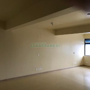 Sala com 49m², 1 vaga, no bairro Centro em Caxias do Sul para Comprar