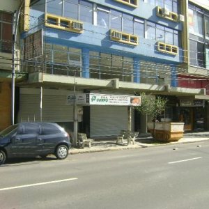 Sala com 293m², no bairro Centro em Caxias do Sul para Alugar ou Comprar