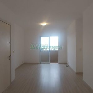 Apartamento com 58m², 1 dormitório, 1 vaga, no bairro Sagrada Família em Caxias do Sul para Alugar