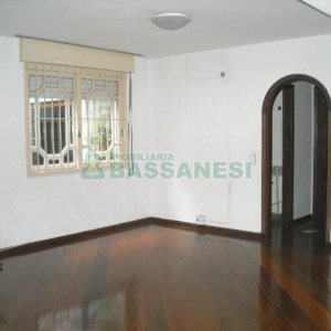 Apto Mobiliado com 148m², 2 dormitórios, 2 vagas, no bairro Centro em Caxias do Sul para Comprar