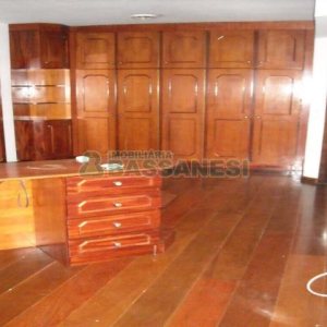 Apto Mobiliado com 148m², 2 dormitórios, 2 vagas, no bairro Centro em Caxias do Sul para Comprar