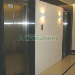 Sala com 39m², 1 vaga, no bairro Centro em Caxias do Sul para Comprar