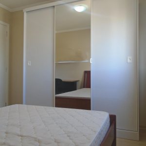 Apto Mobiliado com 52m², 1 dormitório, 1 vaga, no bairro Lourdes em Caxias do Sul para Comprar