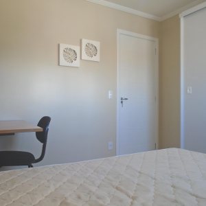 Apto Mobiliado com 52m², 1 dormitório, 1 vaga, no bairro Lourdes em Caxias do Sul para Comprar