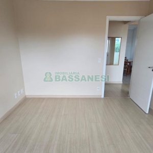 Apto Mobiliado com 52m², 1 dormitório, 1 vaga, no bairro Lourdes em Caxias do Sul para Comprar